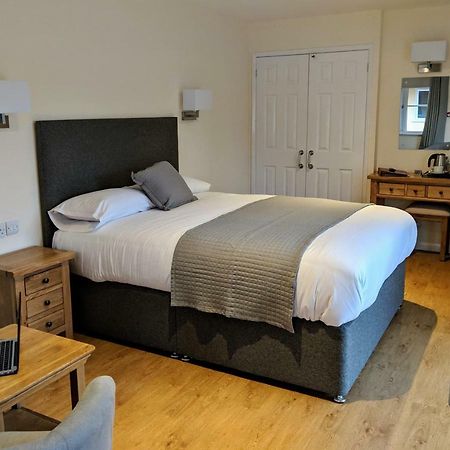 Wayford Bridge Inn Hotel Сталхэм Экстерьер фото