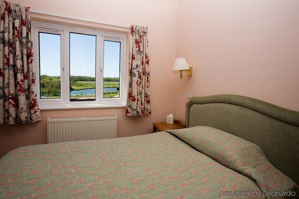 Wayford Bridge Inn Hotel Сталхэм Номер фото