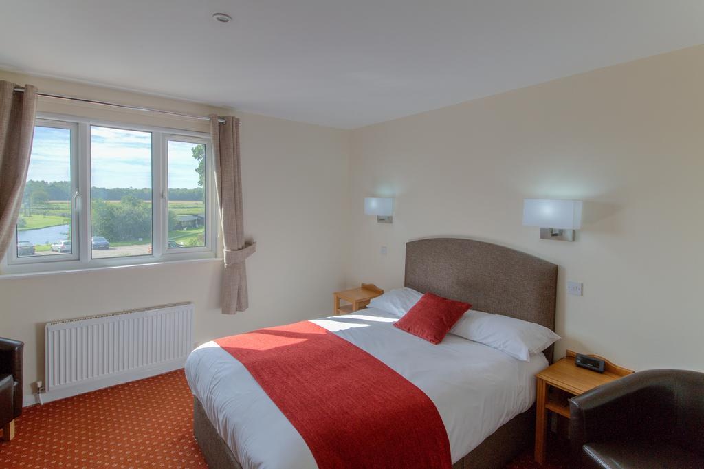Wayford Bridge Inn Hotel Сталхэм Экстерьер фото