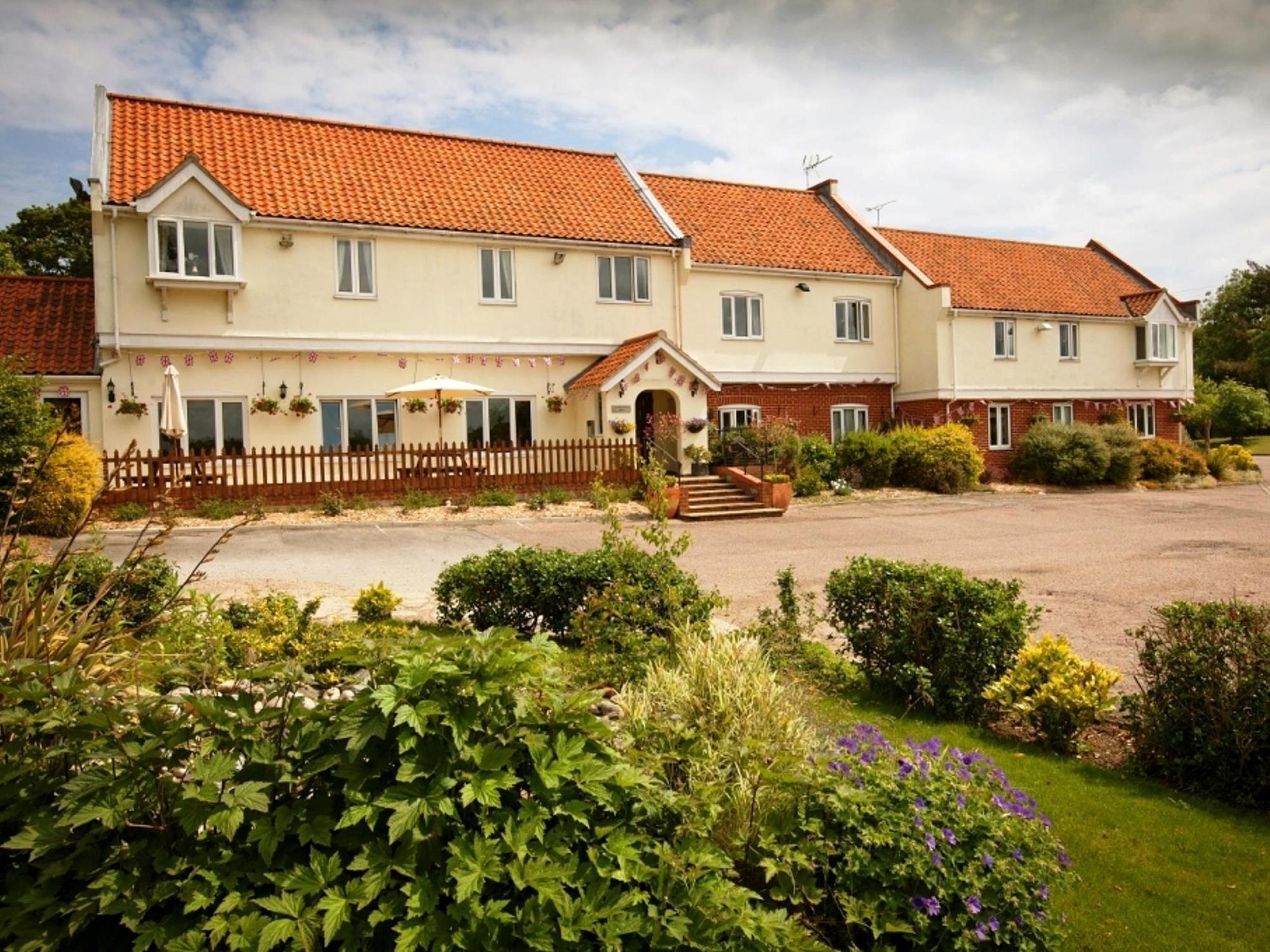 Wayford Bridge Inn Hotel Сталхэм Экстерьер фото